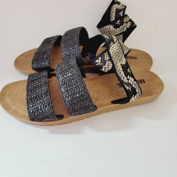 MUK LUKS About Me‎ Snake Skin Strappy Sandals - Picture 3 of 8